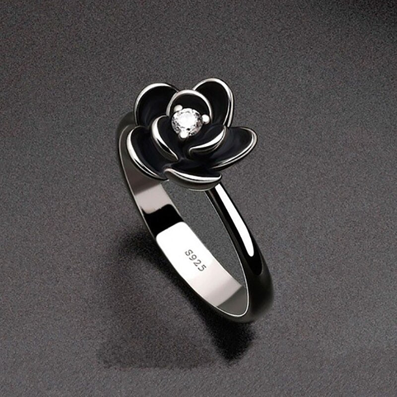 BLACK DAHLIA FLOWER RING