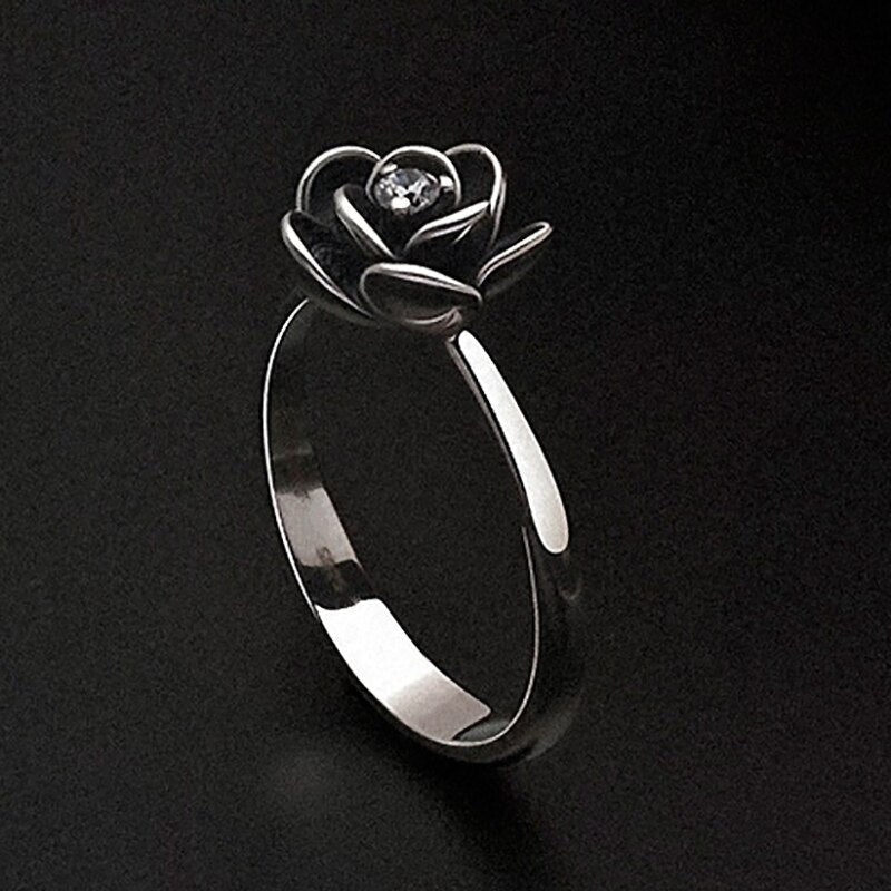 BLACK DAHLIA FLOWER RING