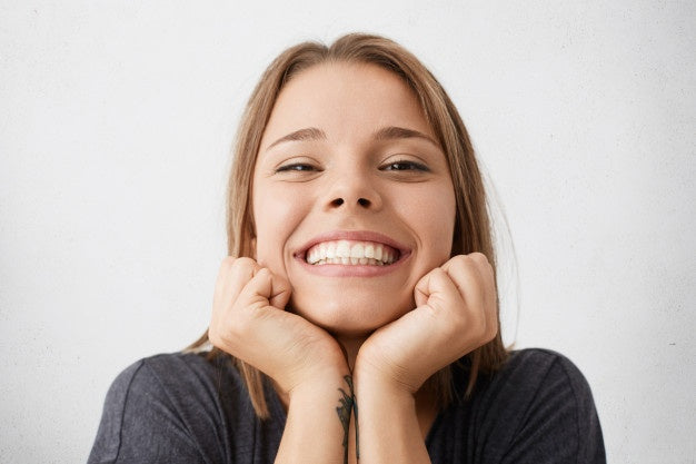 Sisica | Secure-Fit Dental Covers for a Confident Smile