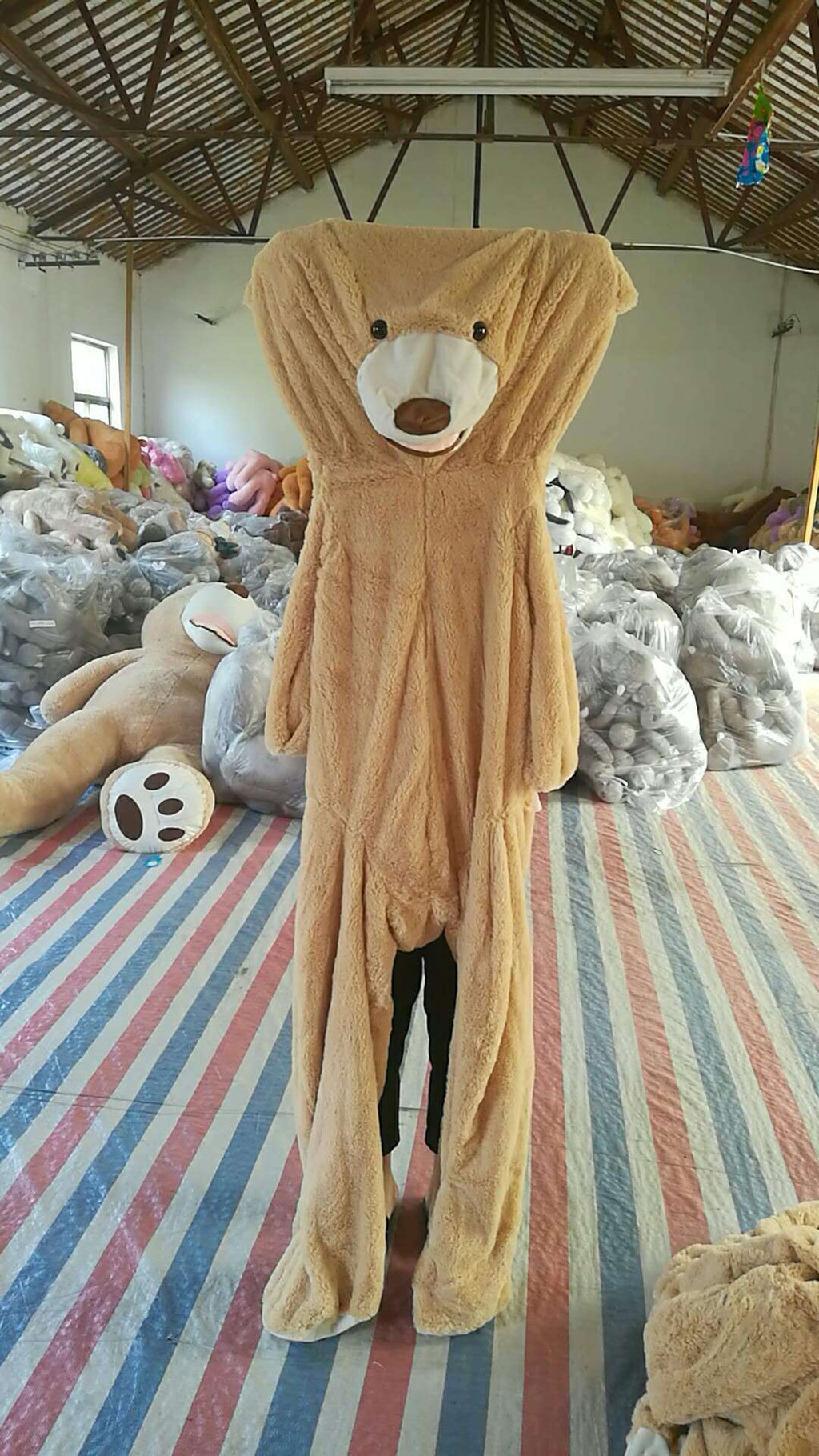 Sisica | Colossal Comfort Teddy Bear - HugHero