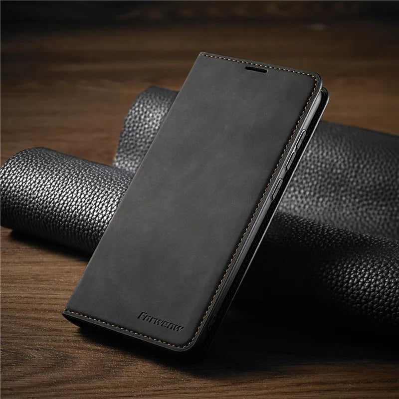 Charly | iPhone Case: Magnetic Leather Bag for Stylish Protection