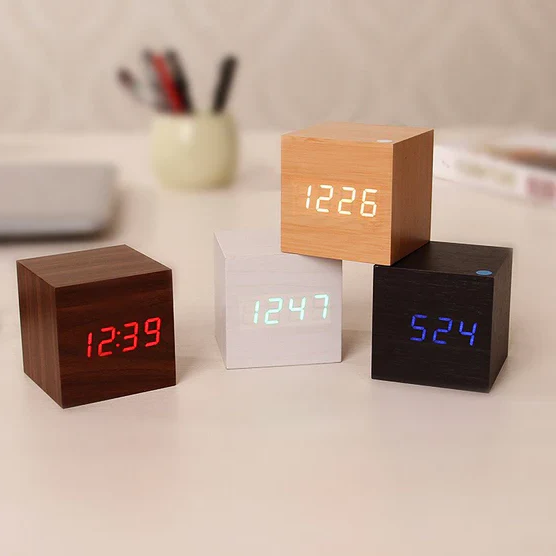 Charly | Modern Digital Wood Clock