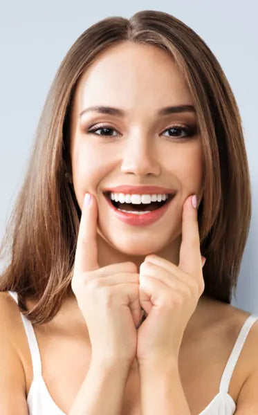 Sisica | On Smile Veneers (Upper and Lower Jaw included)