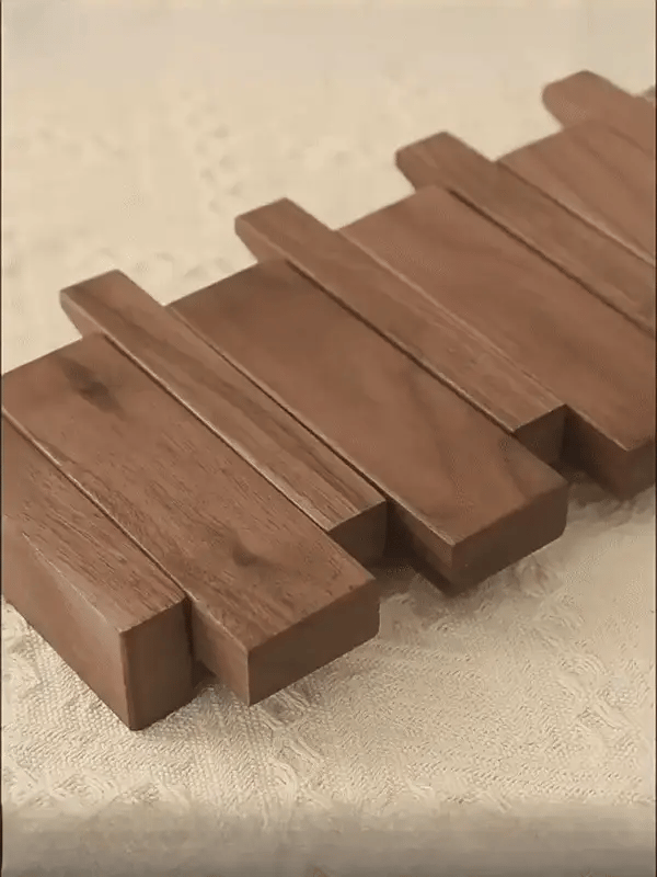 Sisica | Wooden Coat Rack with Piano Key Design
