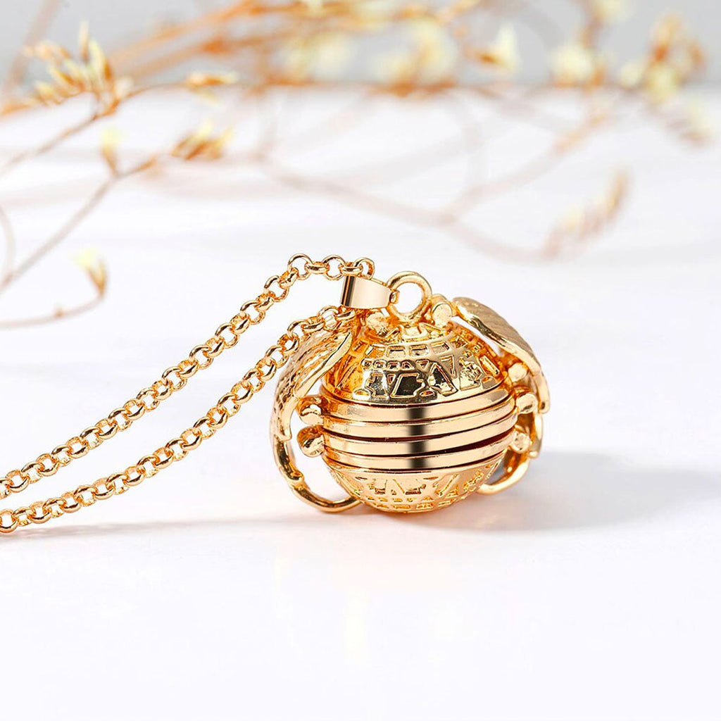 Expandable Photo Locket Necklace