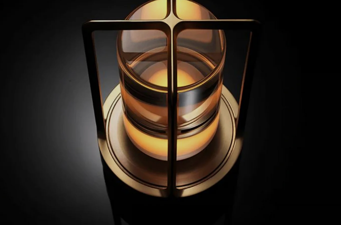 Crystal and Metal Wireless Table Lamp