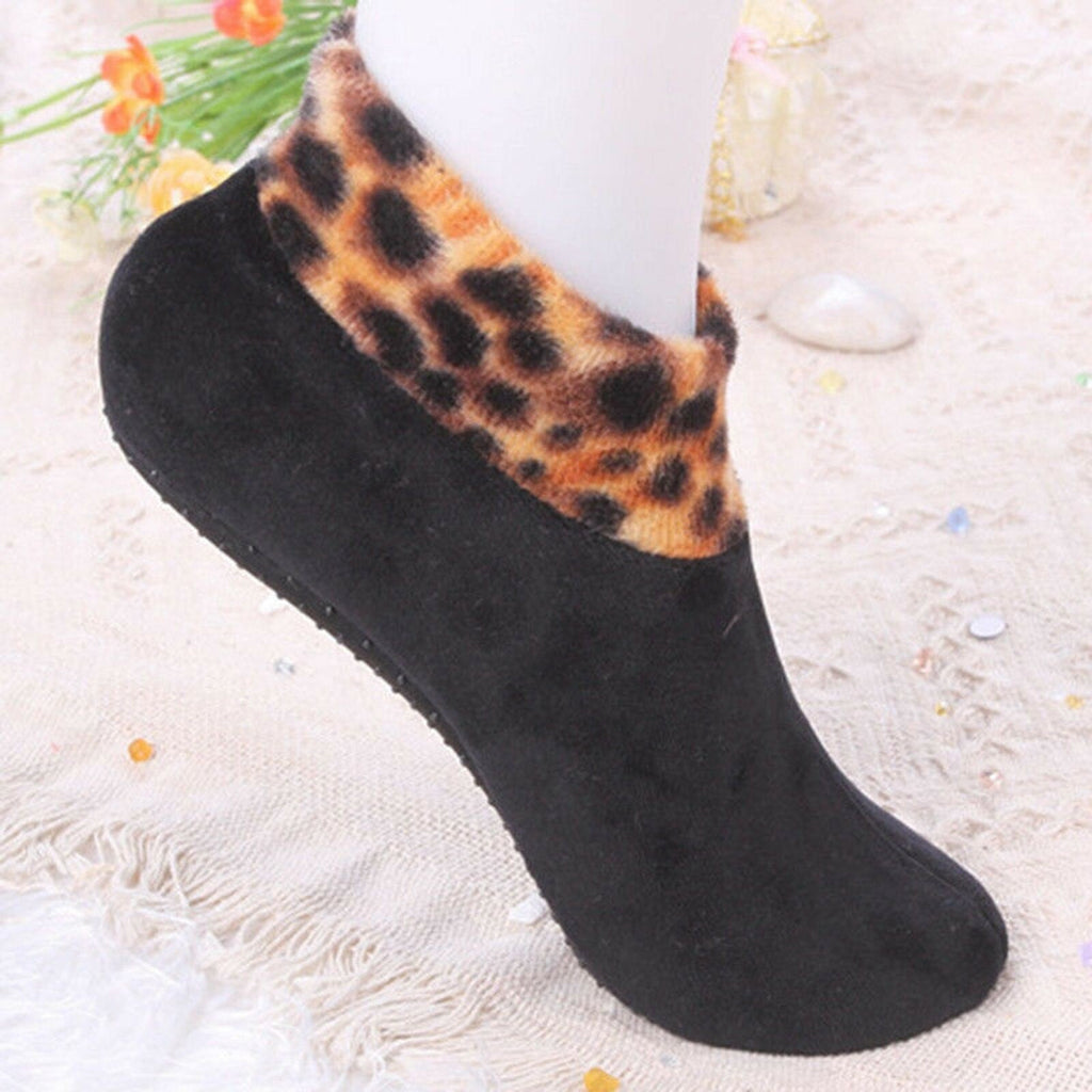 Non-slip thermal socks for indoors