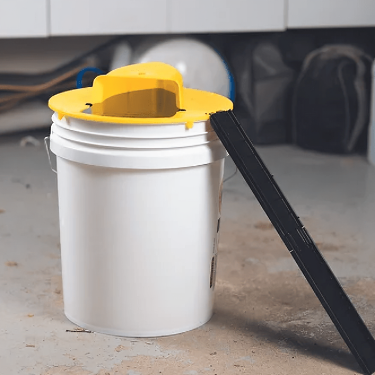 Automatic Bucket Rodent Trap