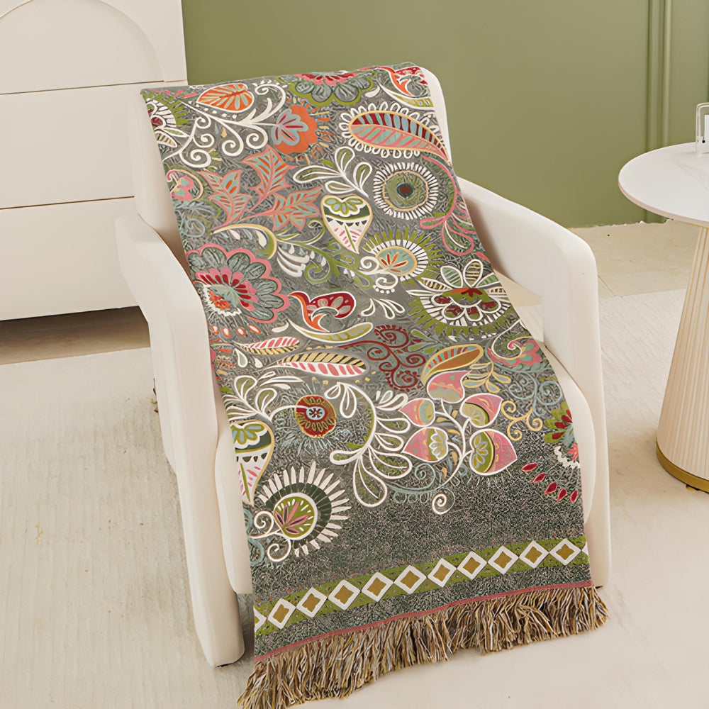 Reversible Bohemian Blanket: Soft Comfort with Floral Pattern